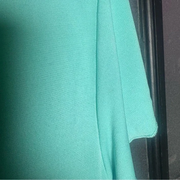 Maurices Turqouise Scoop Neck Flutter Sleeve Top Size Large - Picture 4 of 10